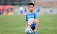 中超青训营举办家长开放日展示球员日常训练情况，中超青年球员新闻微博